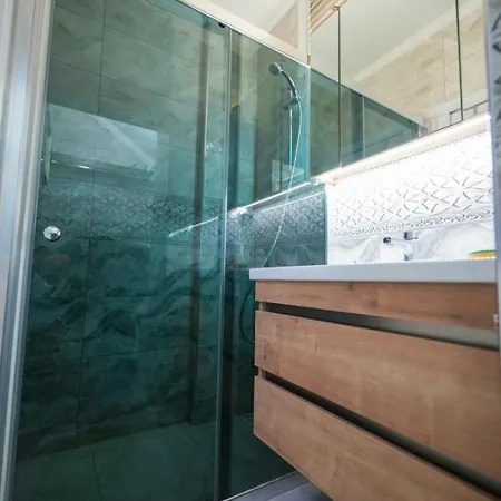 Vilă Havuz: Organic Oasis With Pool And Sea Views *