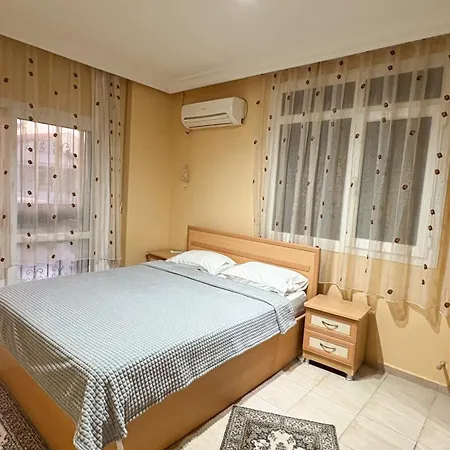 Vilă Havuz: Organic Oasis With Pool And Sea Views