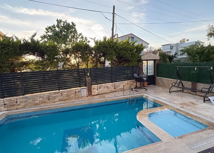 Havuz: Organic Oasis With Pool And Sea Views *